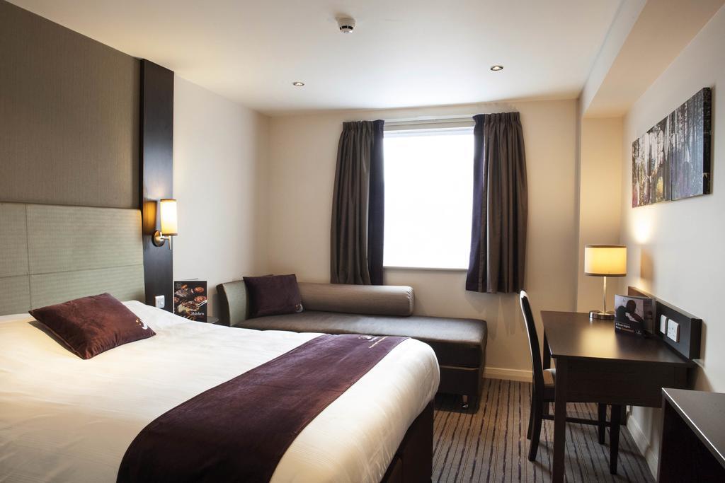 Premier Inn London Bexleyheath Exterior foto